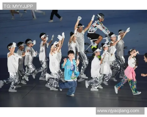 成都街舞队意识形态的深度对比与文化影响解析